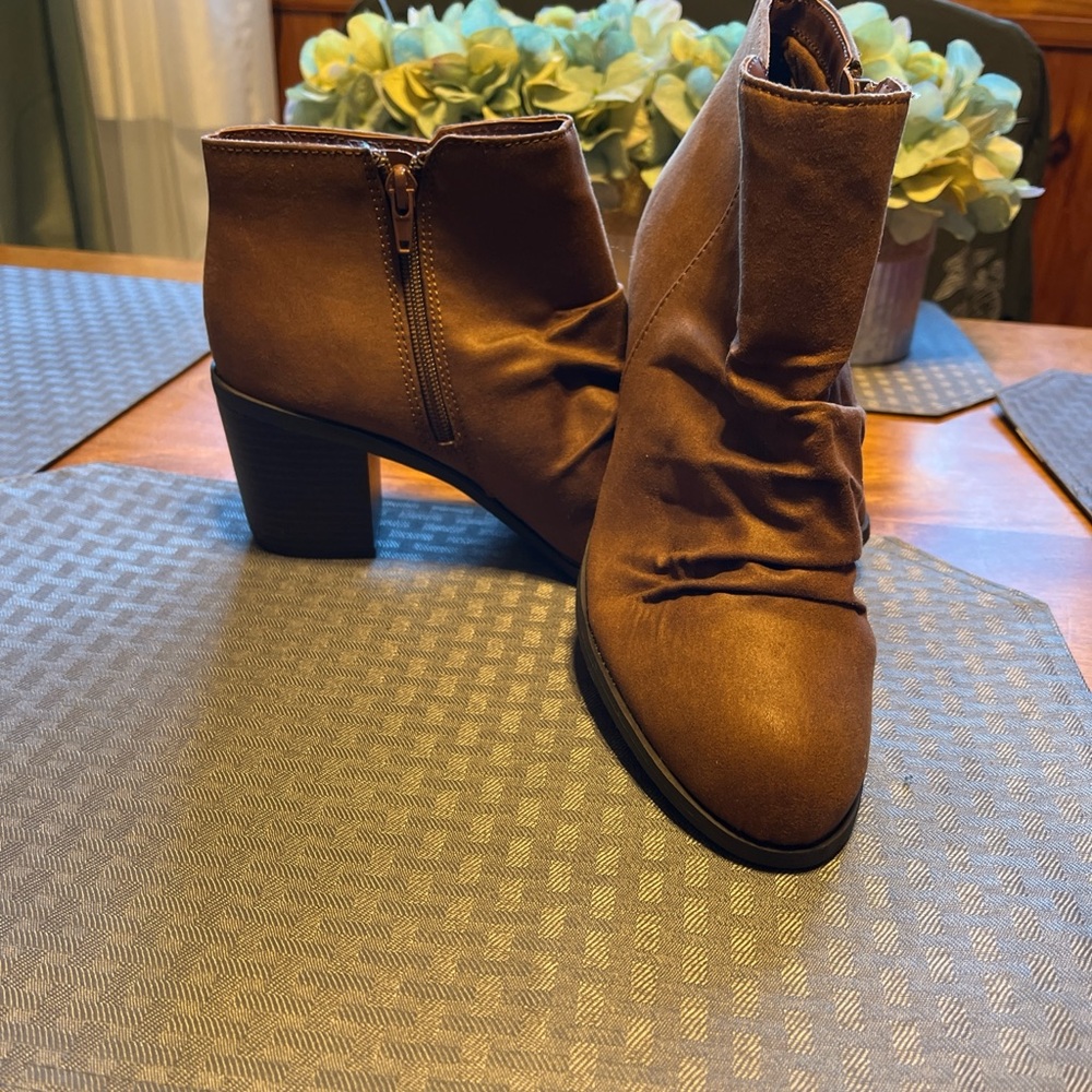 Arizona Jean Company Rich Brown Ankle Booties